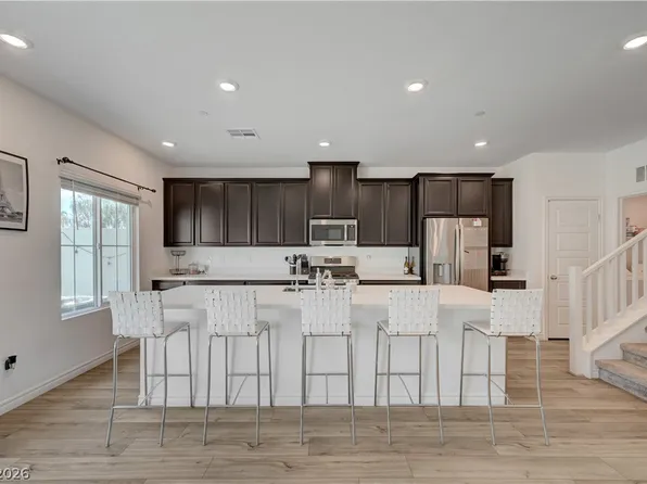 7204 N Decatur Blvd #3, Las Vegas, NV 89131