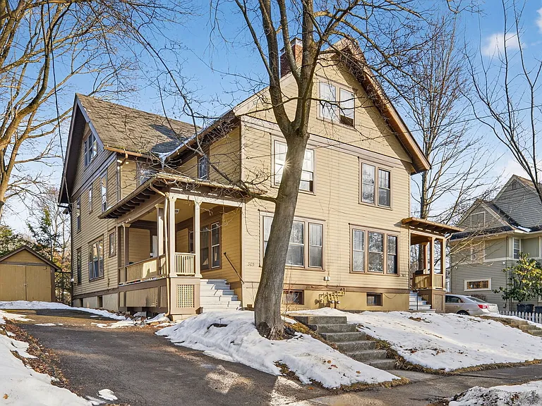 305 Wyckoff Ave — Photo 10
