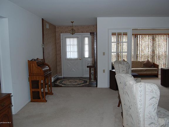 5th image of 770 Liverpool Circle #A