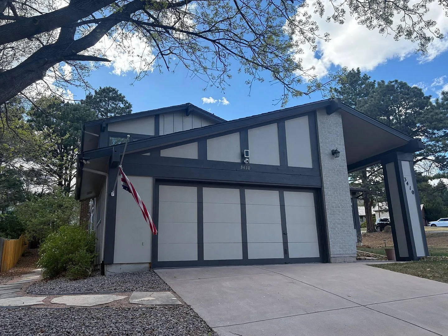 Beautiful home for rent in Cheyenne Mountain School District (D12) @ Country Club Estates! — Photo 1
