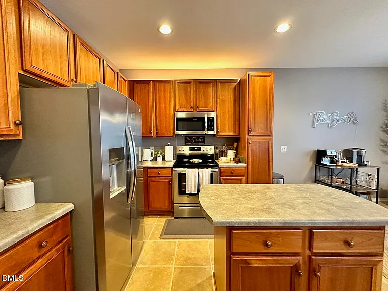 8400 Flat Keystone Dr — Photo 6