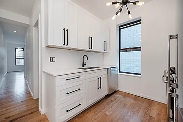 Rented by Weinstein Realty Group