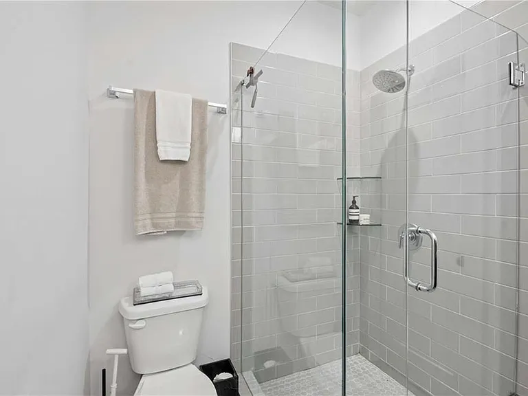 1350 May Ave SE #9 — Photo 33