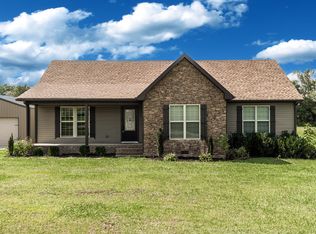 219 Oakdale Rd, Westmoreland, TN 37186