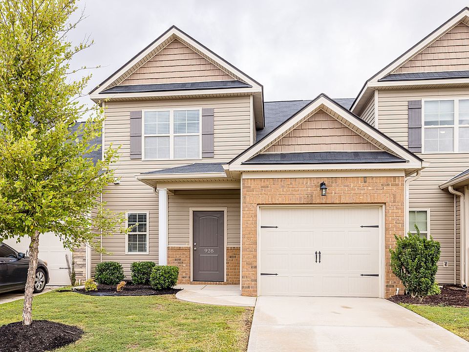 1st image of 928 Erika Ln