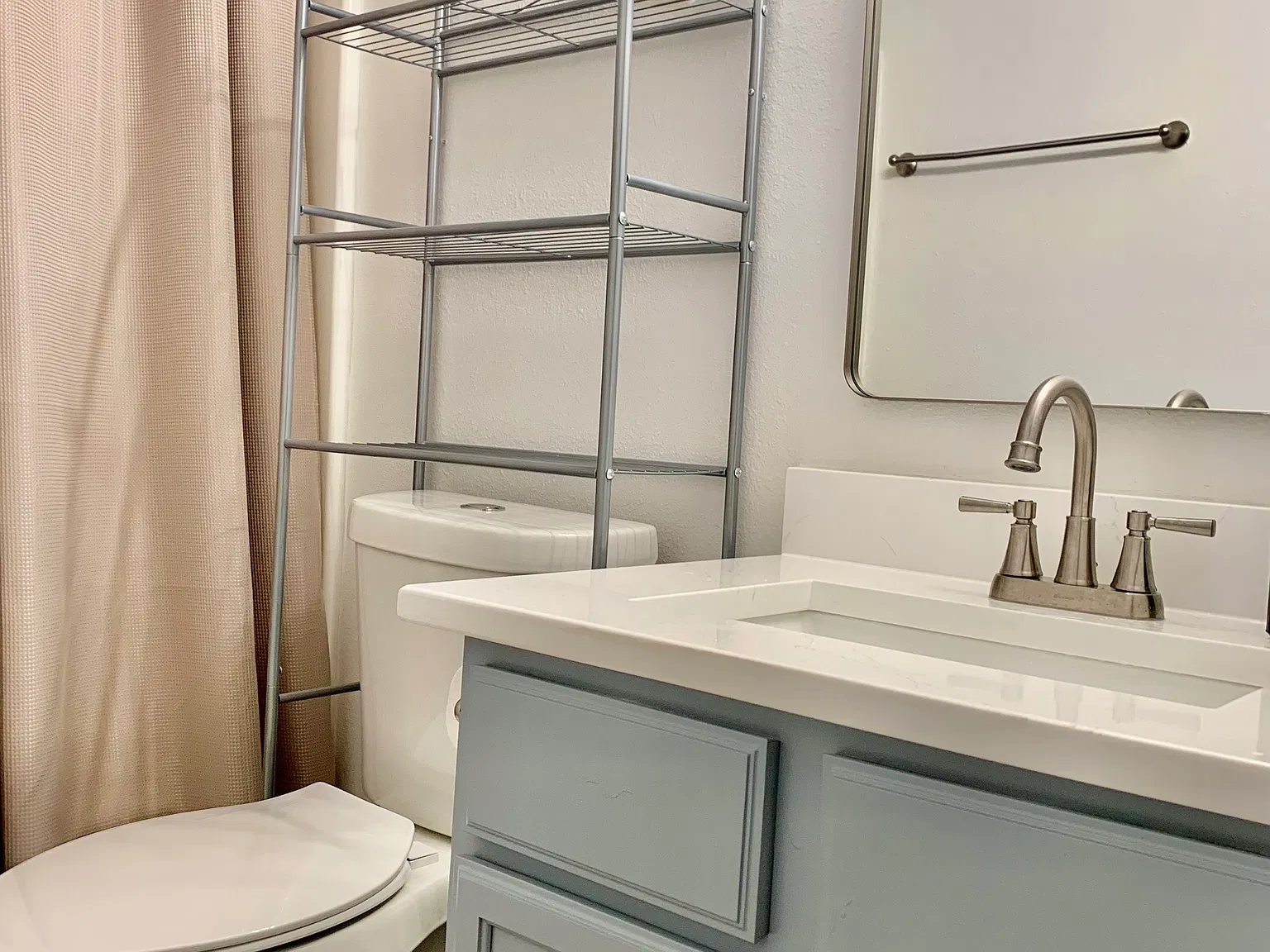 3 bed, 1225 sqft, $3,450 — Photo 2