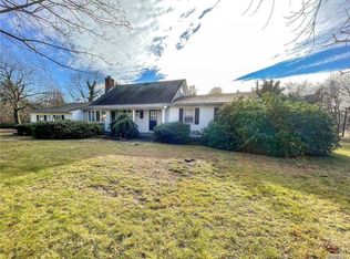 15 Acorn Rd, Saint James, NY 11780