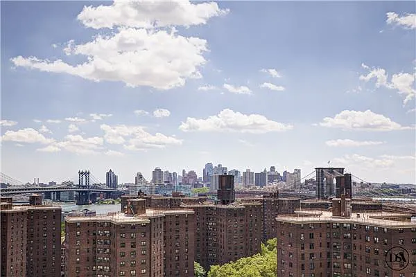 Sold by DSA Realty | media 27