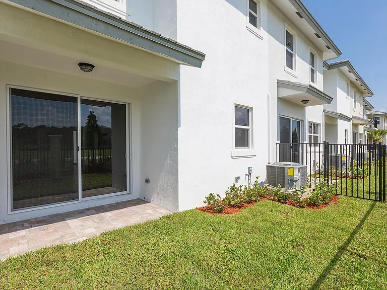 6979 Pines Cir #35 — Photo 15