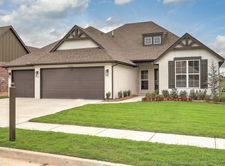 13845 S 21st St, Jenks, OK 74037