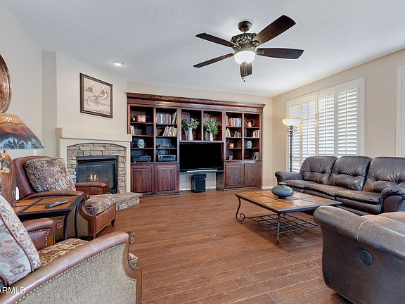 5th image of 3314 N Brindley Ave