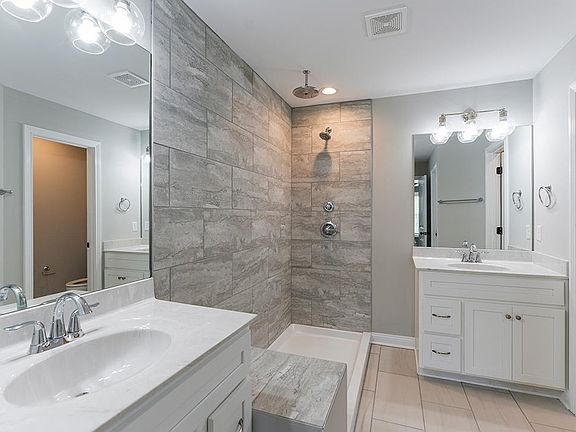 5th image of 220 Tahoe Way