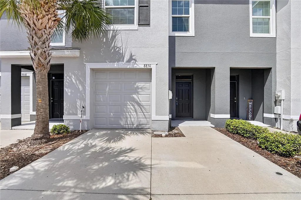 3 bed, 2.5 bath, 1707 sqft, $2,200 — Photo 2