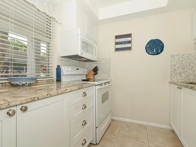 4320 Falmouth Dr #105 — Photo 14
