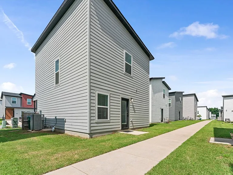 941 Ventnor Ave — Photo 27