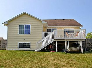 2412 Grand River Dr, Des Moines, IA 50320