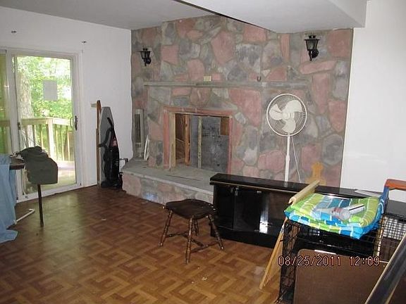 5th image of 108 Fort King Dr