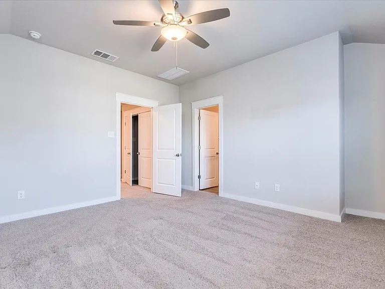 496 Fieldwood Dr #B — Photo 15