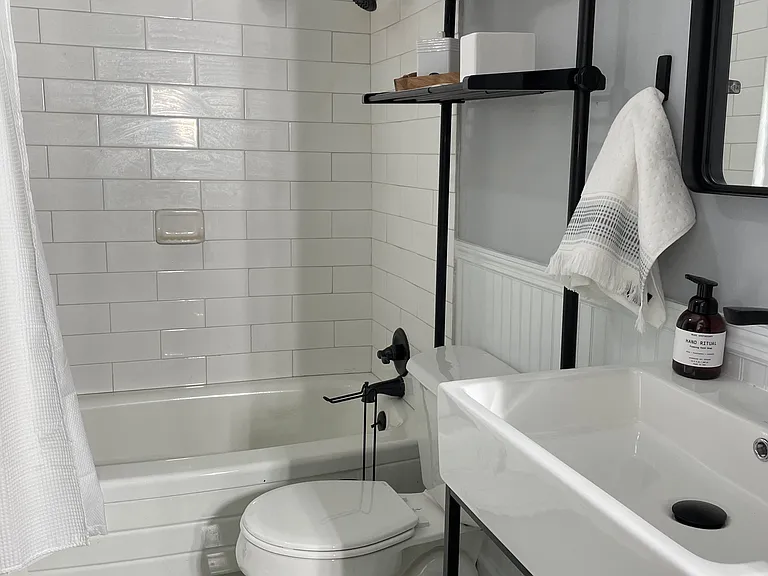 215 S 2nd St #B — Photo 13