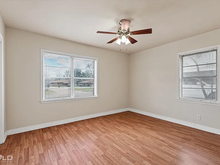 2726 W Cavett Dr — Photo 20