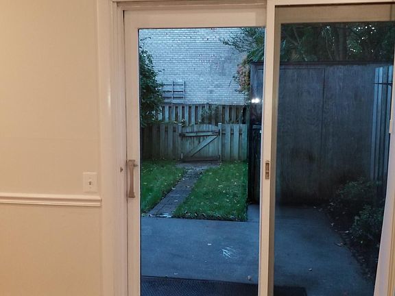 5th image of 9516 Tippett Ln
