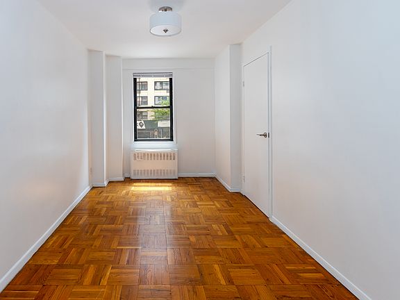 4th image of 333 E 34th St APT 2D