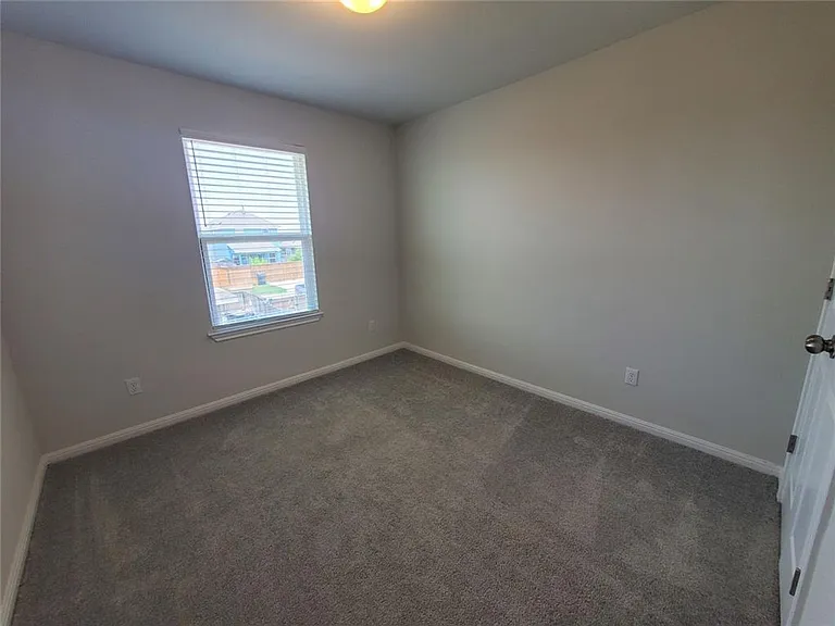 1158 Esplanade Pkwy — Photo 15