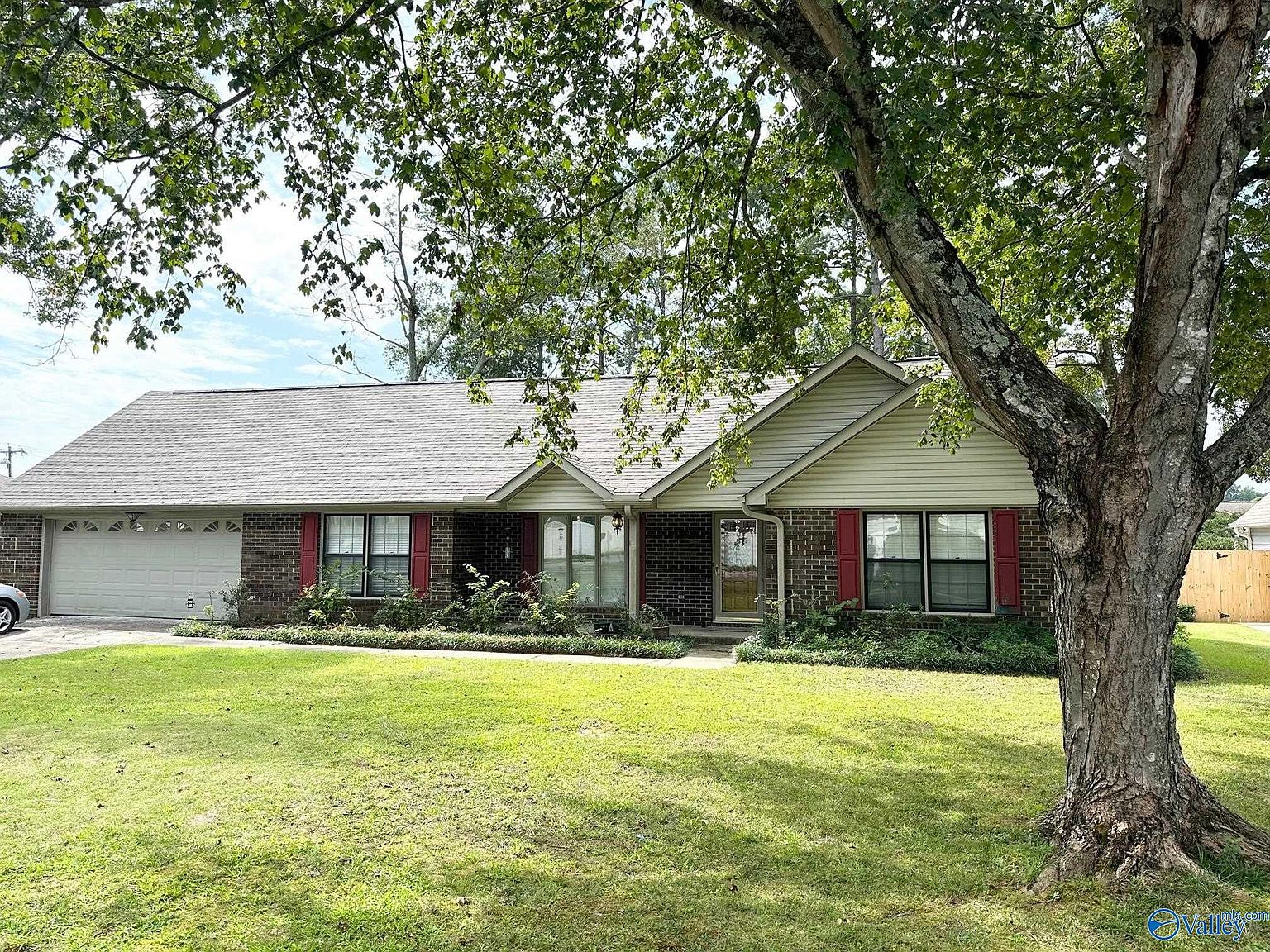 2103 Berwick Pl SW, Decatur, AL 35603 Zillow