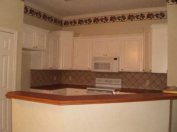 3rd image of 6602 Palisades Dr