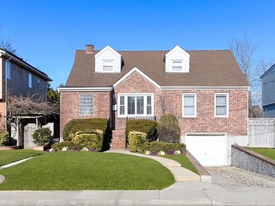 1054 Mora Place, Woodmere, NY, 11598
