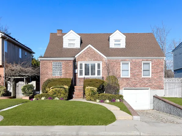 1054 Mora Place, Woodmere, NY 11598