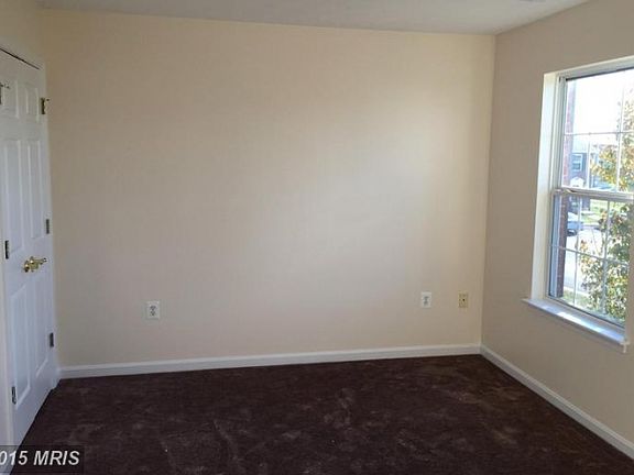 4th image of 185 Equestrian Dr