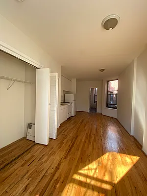 Rented by Bond New York | media 2