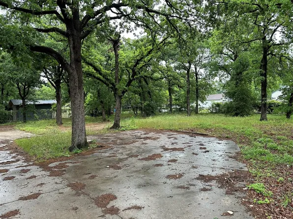 5901 Crawford Ln, Forest Hill, TX 76119