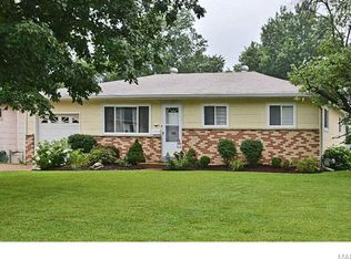 907 Vegas Dr, Saint Louis, MO