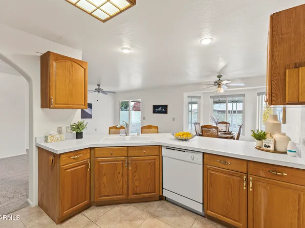 10307 W SUTTERS GOLD Lane, Sun City, AZ 85351