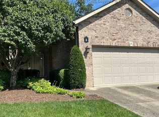 8 Dapplewood Rd, South Charleston, WV 25309