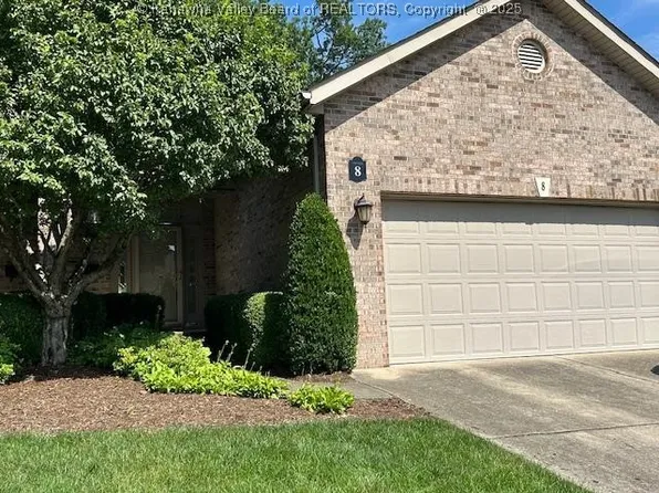 8 Dapplewood Rd, South Charleston, WV 25309