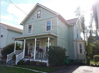 17 Oak St, Beacon, NY 12508
