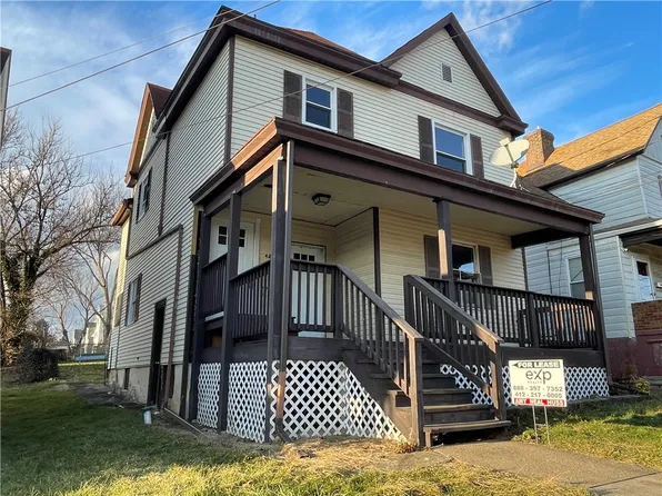 425 W Hallam Ave, Meadow Lands, PA 15301