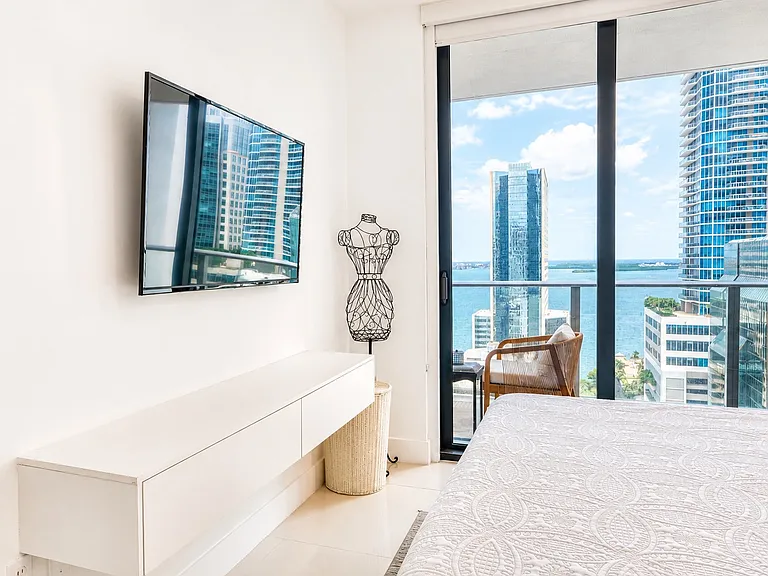 1010 Brickell Ave #2402 — Photo 30
