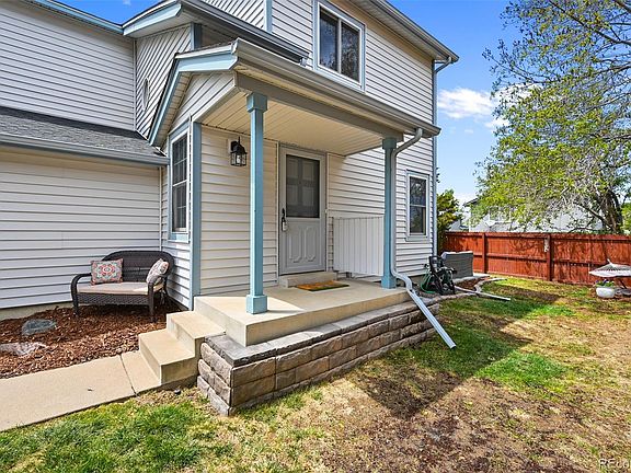 3rd image of 562 Arden Circle