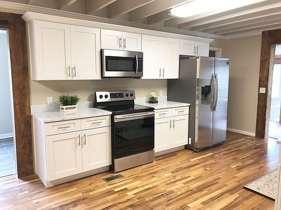 3rd image of 129 Highland Dr