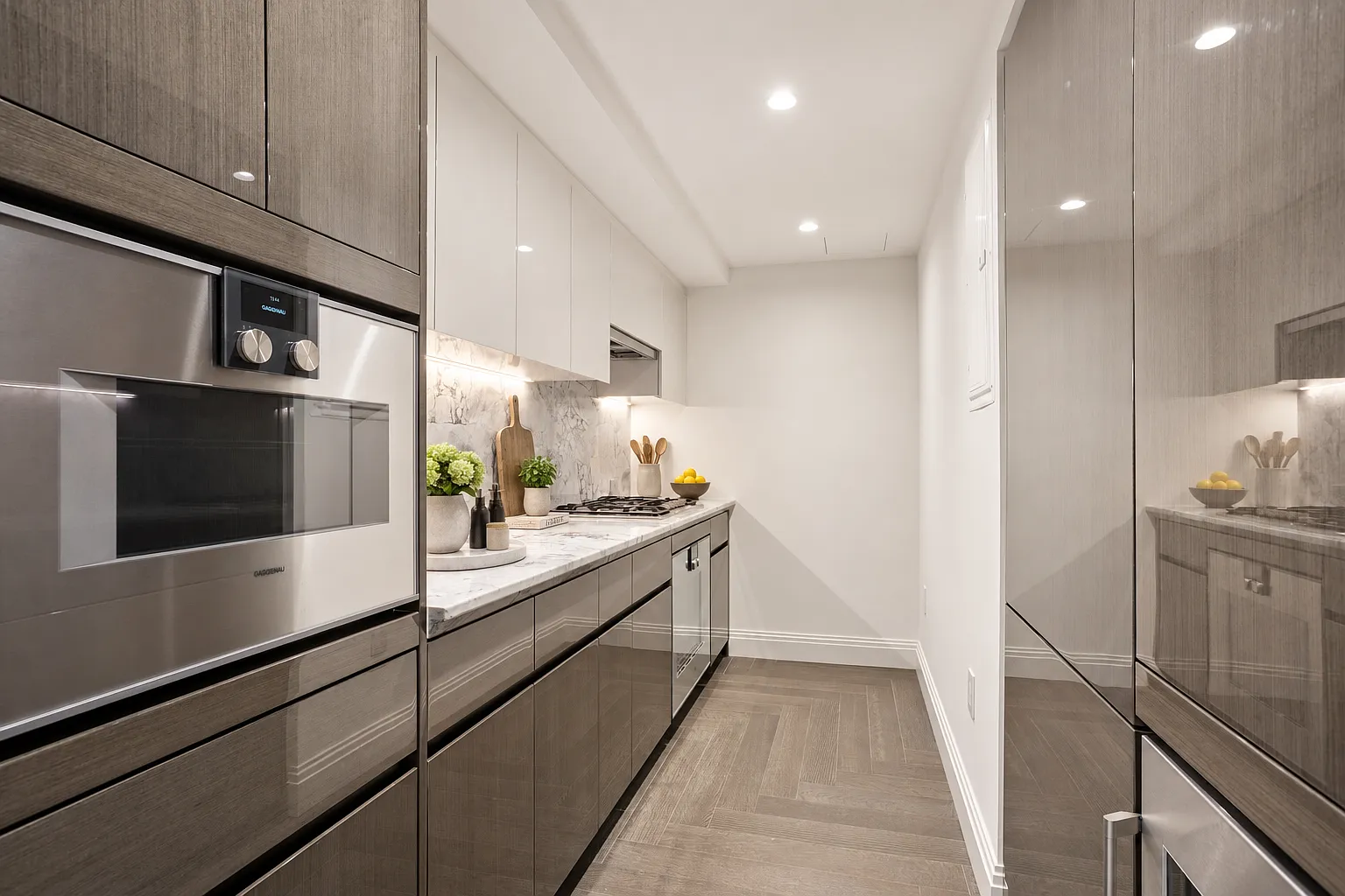 303 Park Avenue — Photo 2