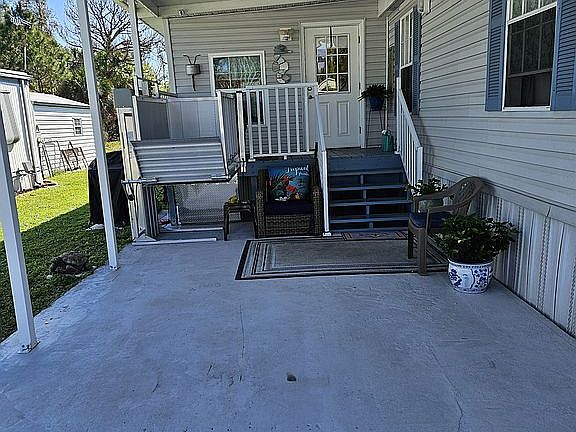 2nd image of 1819 Seagrape St NE