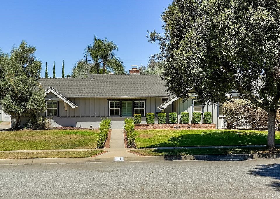 1st image of 211 Belmont Ct