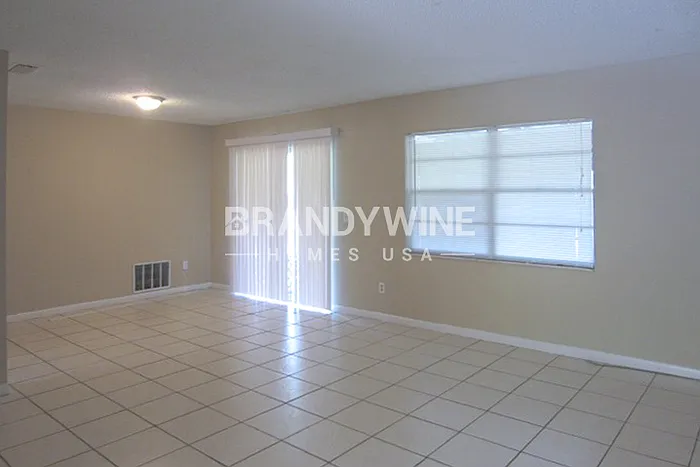 6433 Sardina Blvd — Photo 4