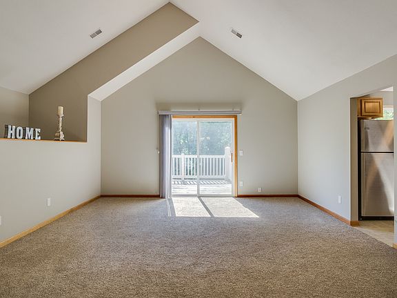 3rd image of 361 Marigold Cir #38