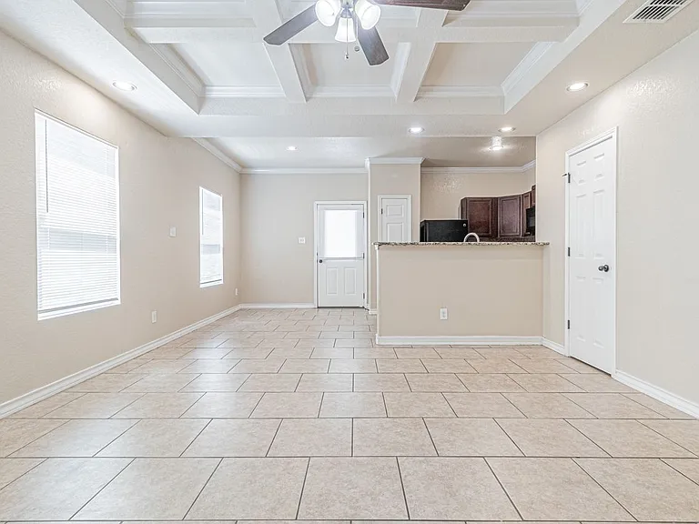 4919 Appleseed Ct — Photo 4