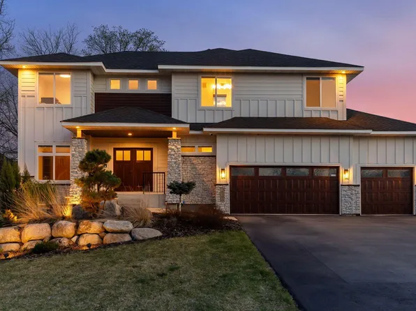 18305 Dove Ct, Eden Prairie, MN 55347
